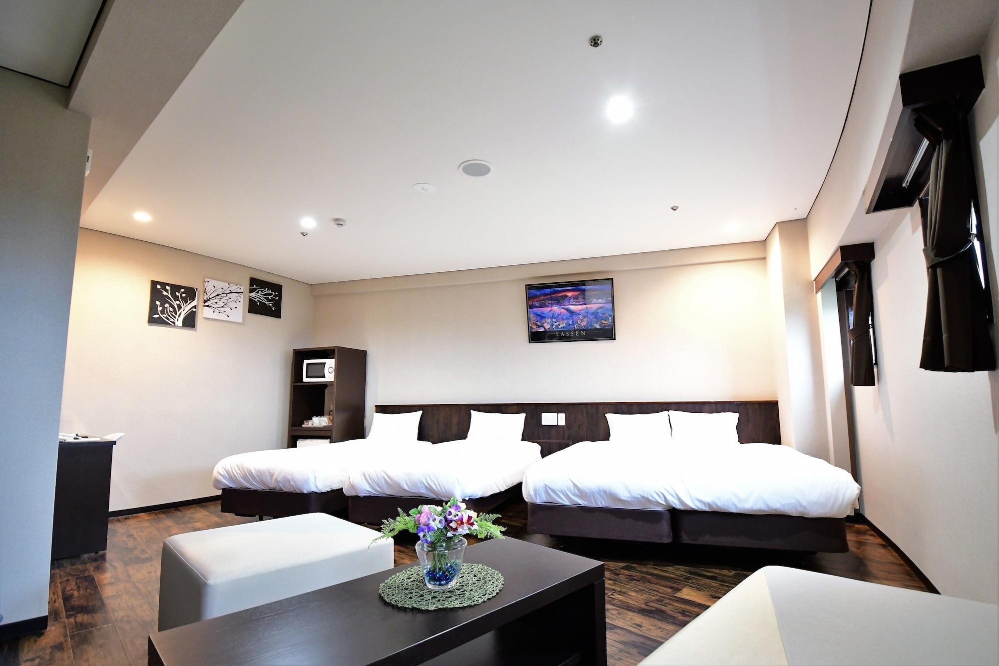 Rycom Crystal Hotel Okinawa Buitenkant foto