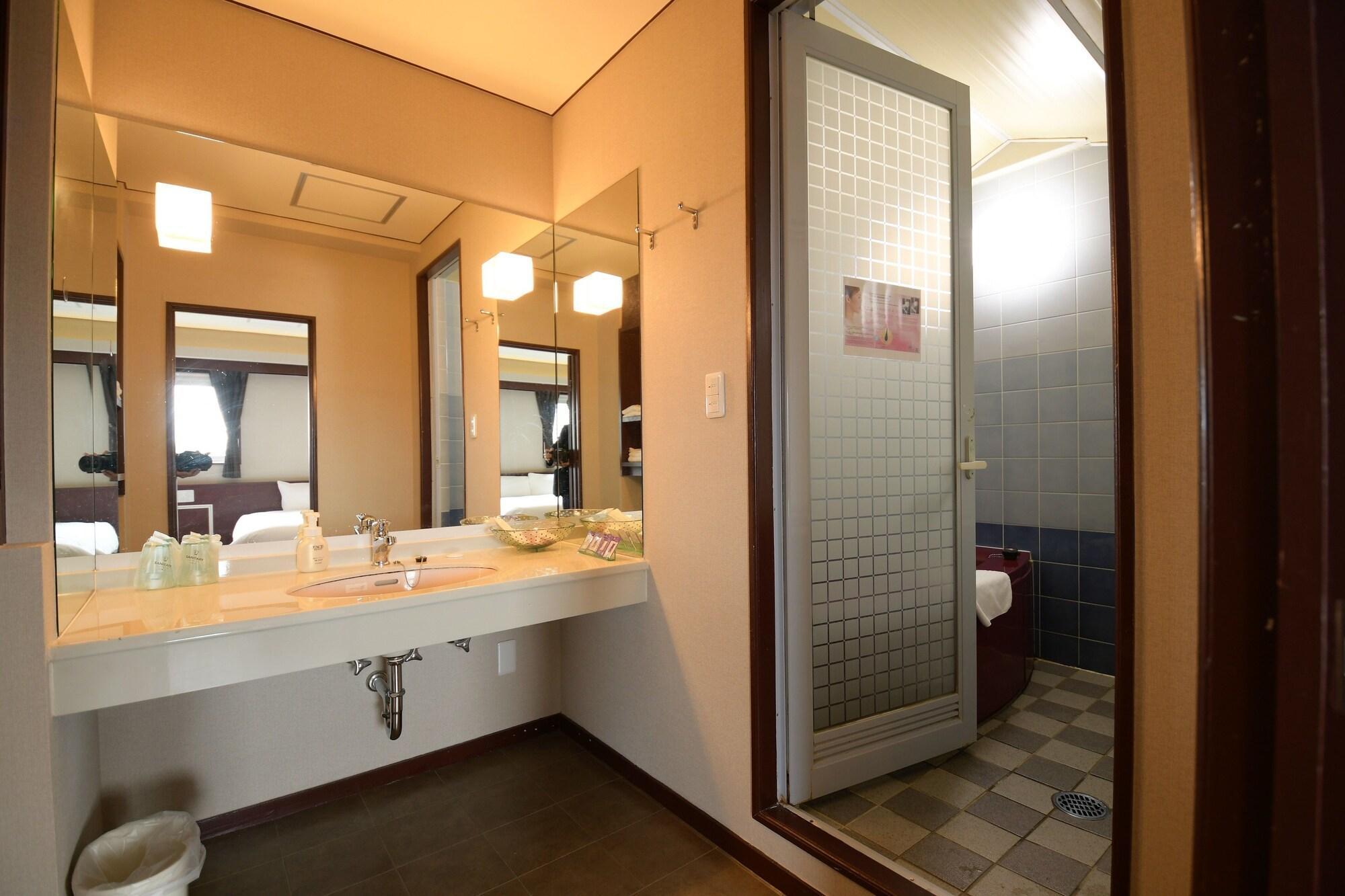 Rycom Crystal Hotel Okinawa Buitenkant foto