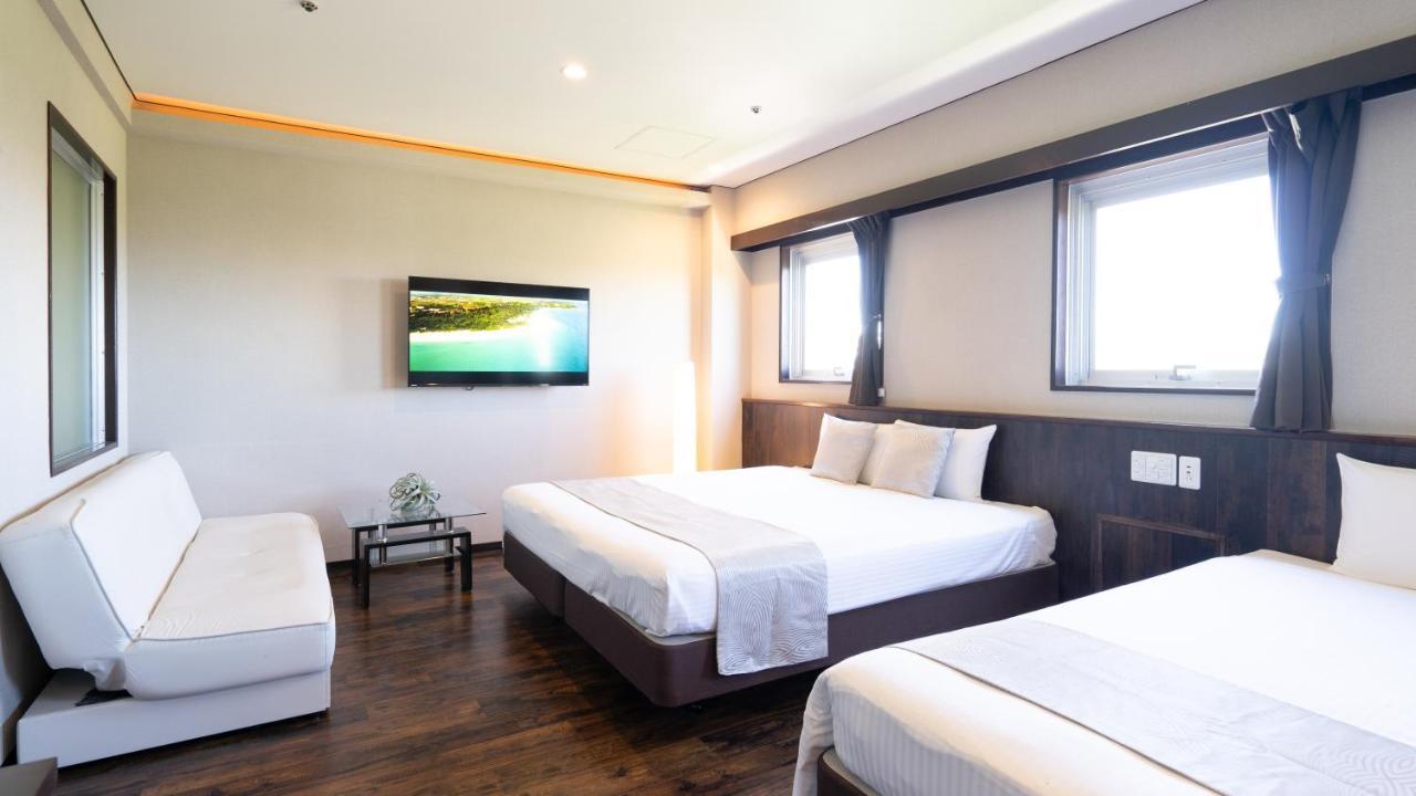 Rycom Crystal Hotel Okinawa Buitenkant foto